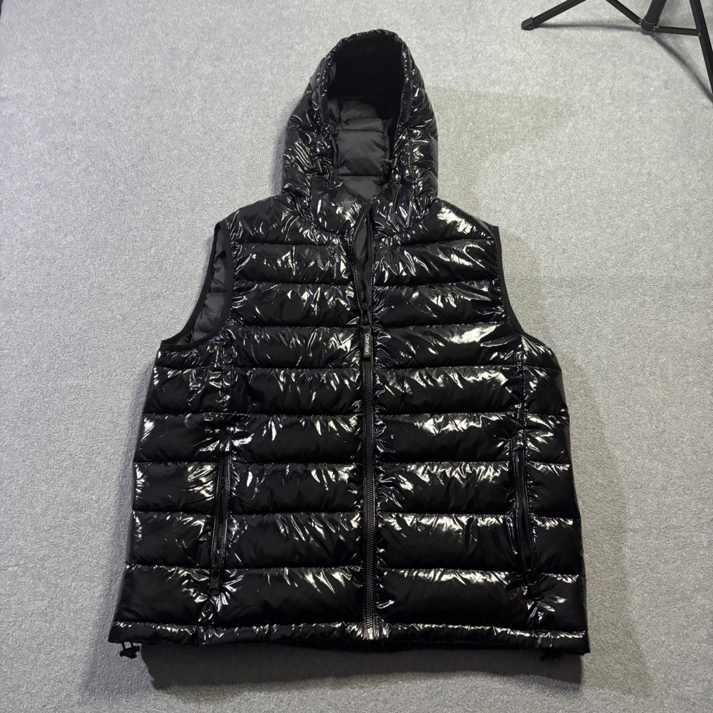 NWT Calvin Klein Puffer Vest Mens Large Black Shiny Sorona Aura Hooded CM255202